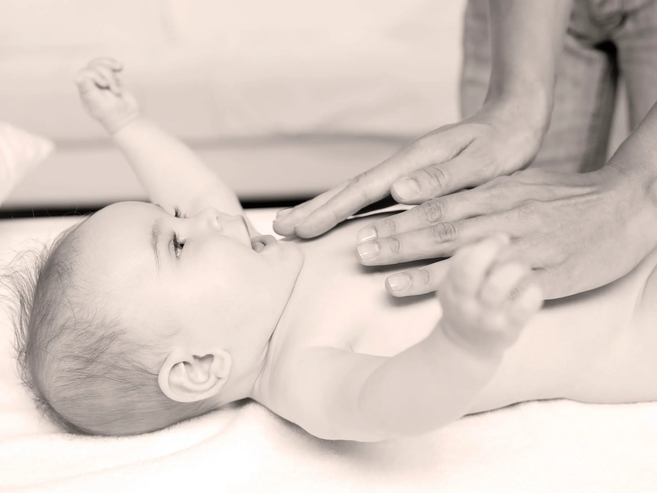 Babymassage Valuavitaly auf Freepik low scaled